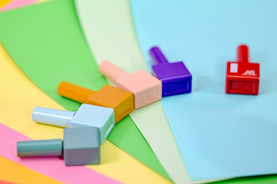 Rounded paper craft edges — illustrative photography, not a reviewed product