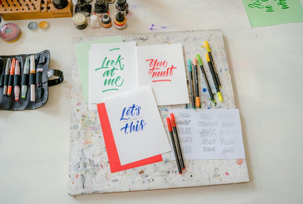 Brush lettering pens and lettering